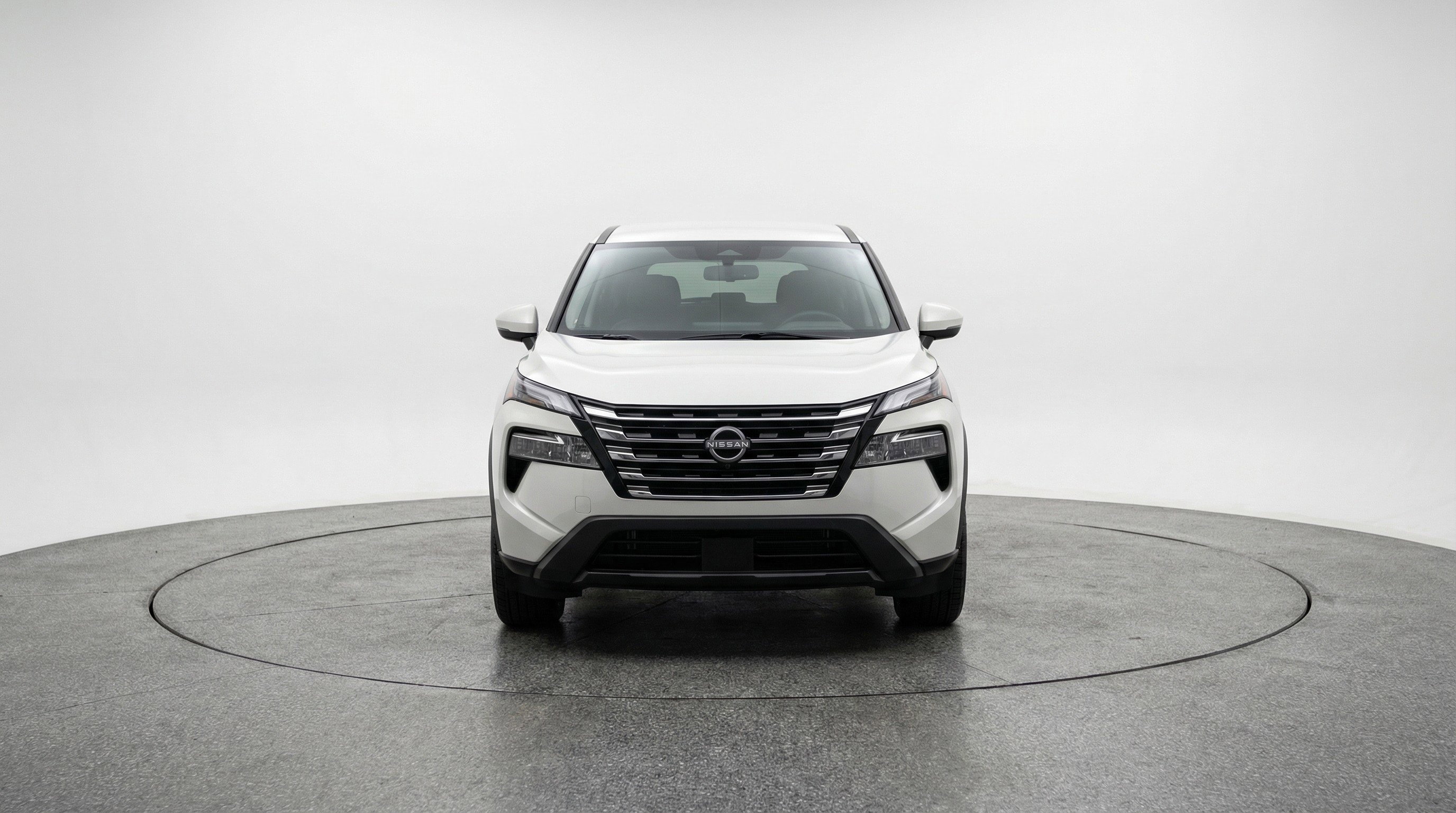 Used 2025 Nissan Rogue SV image 2