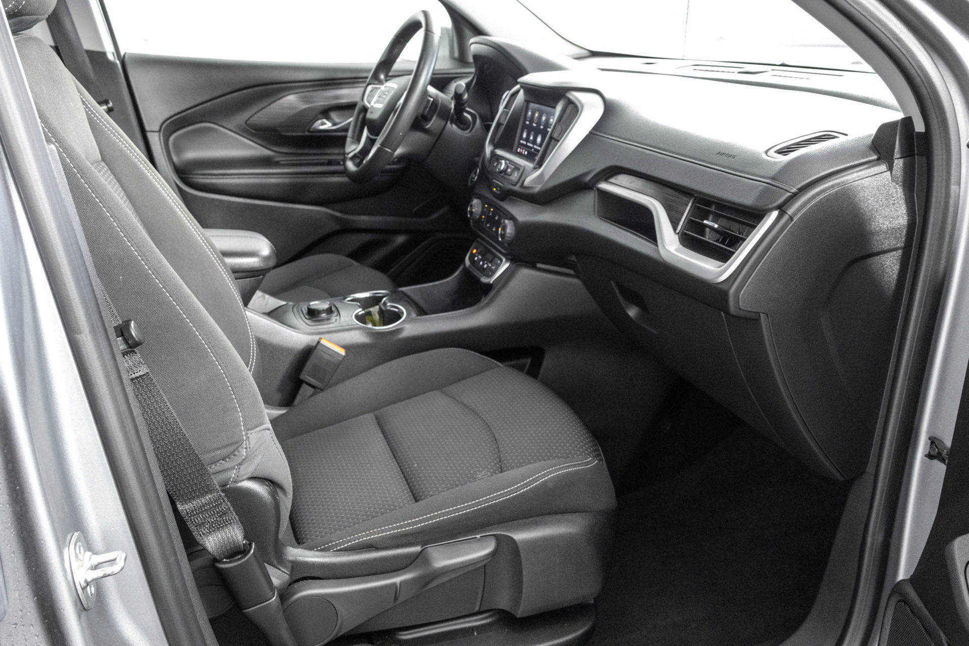 Used 2024 GMC Terrain SLE AWD/4WD image 39
