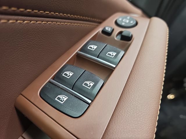Used 2024 BMW X5 xDrive40i w/ Premium Package AWD/4WD image 24