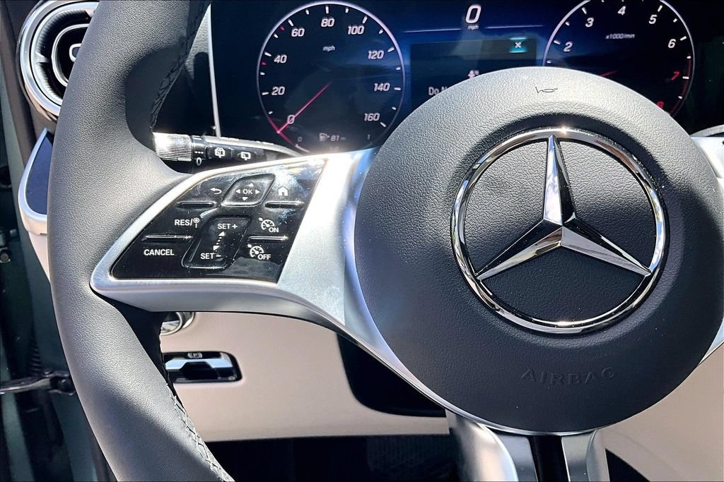 Used 2025 Mercedes-Benz GLC 300 4MATIC image 20
