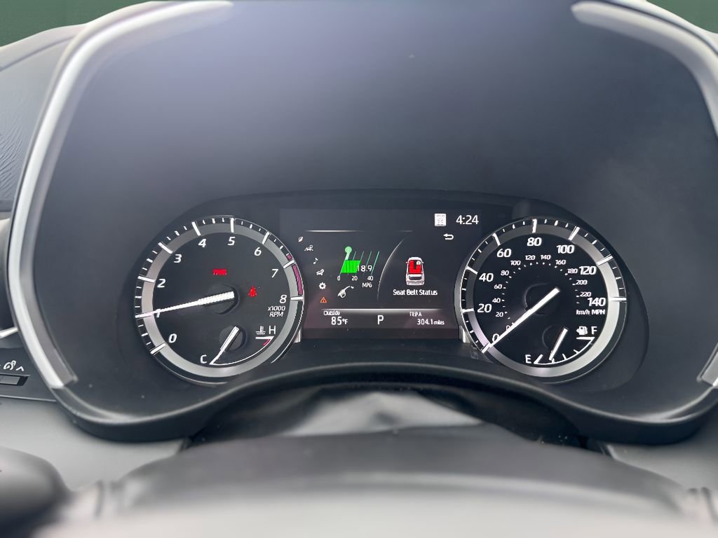 Used 2021 Toyota Highlander XLE image 9