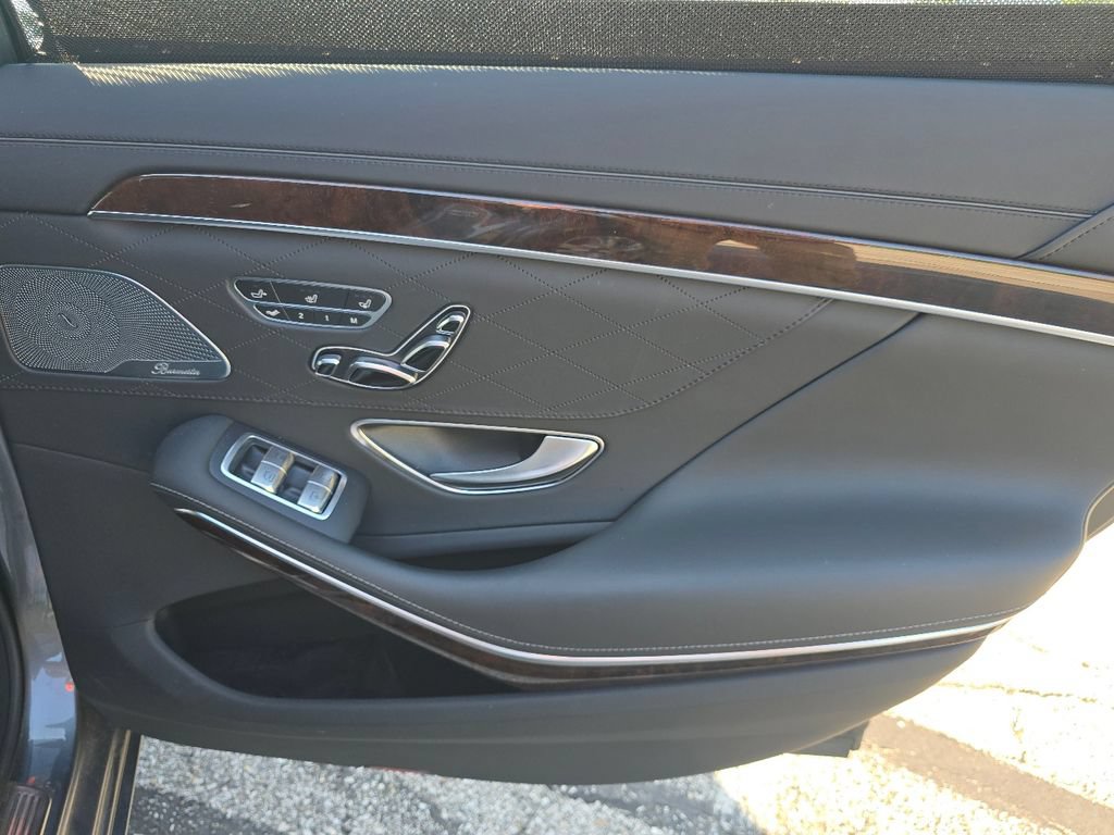 Used 2019 Mercedes-Benz S 560 4MATIC Sedan image 24