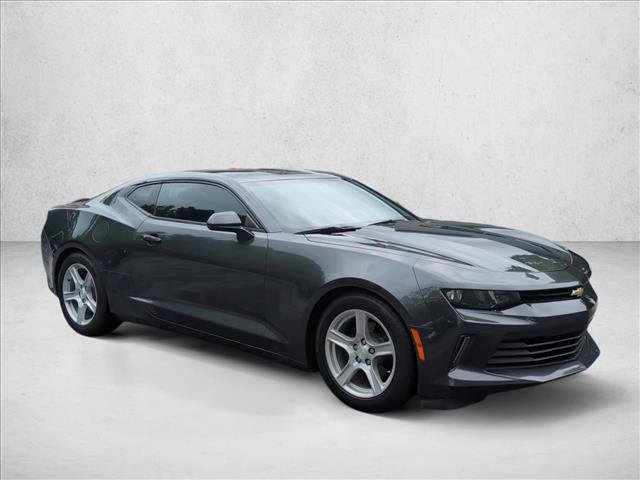 Used 2018 Chevrolet Camaro LT RWD image 3
