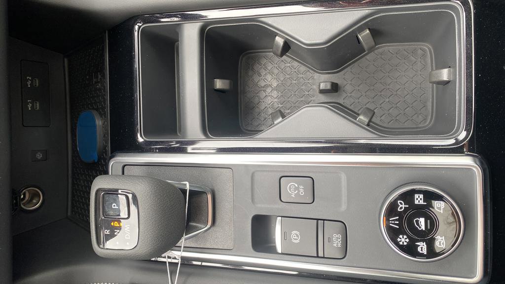 New 2026 Nissan Pathfinder Platinum w/ Cargo Package AWD/4WD image 27