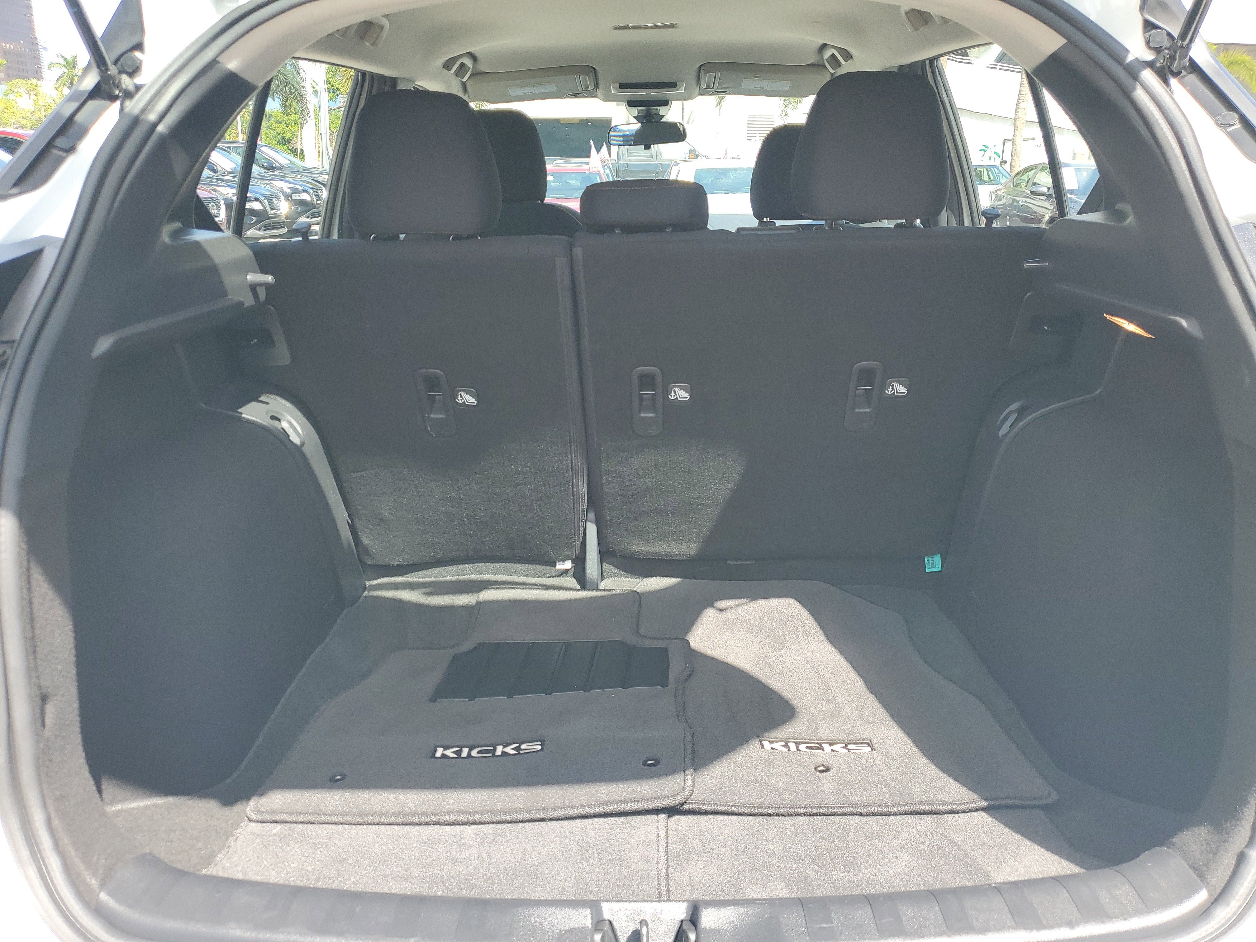 Certified 2023 Nissan Kicks SR image 14