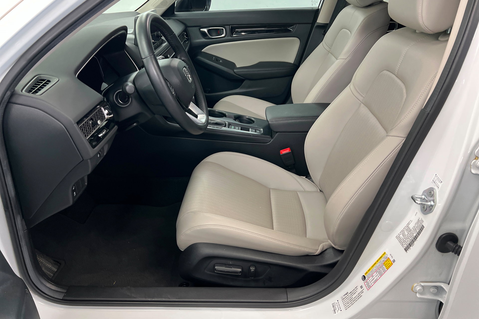 Used 2024 Honda Civic EX-L image 17