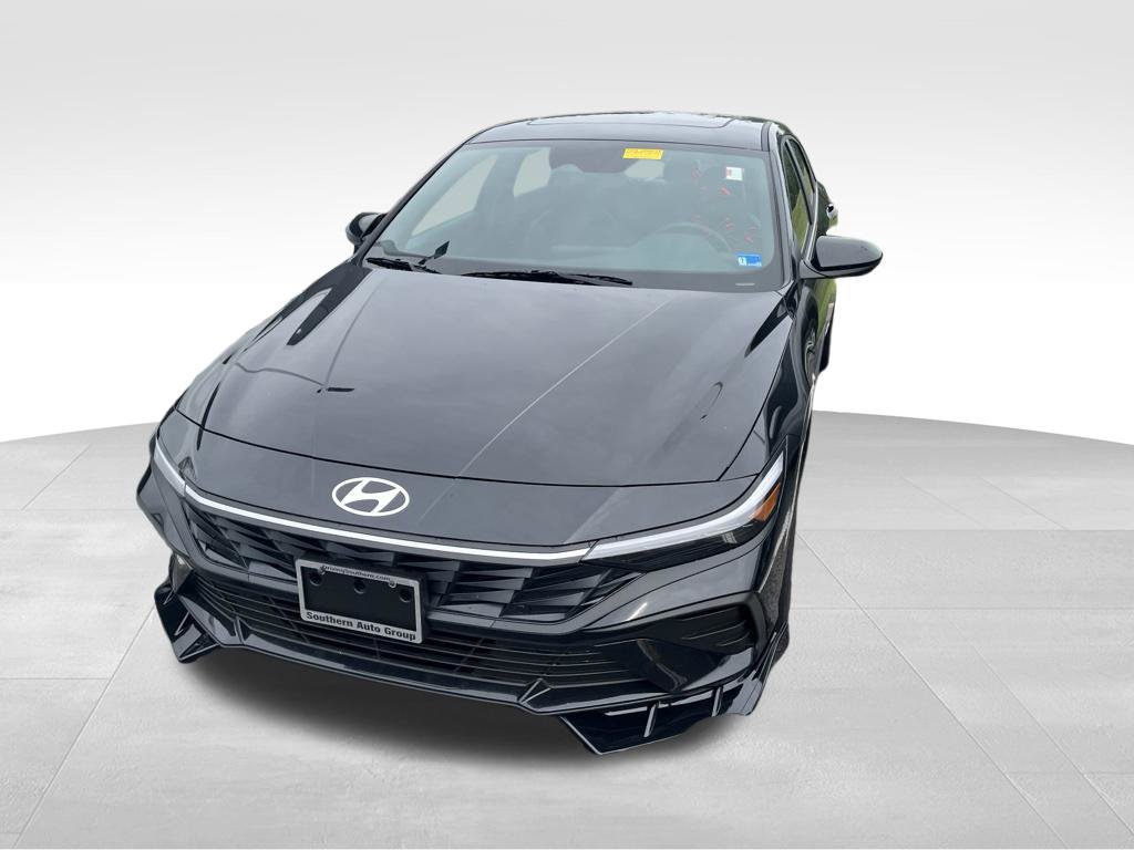 Used 2026 Hyundai Elantra SEL Sport FWD image 17
