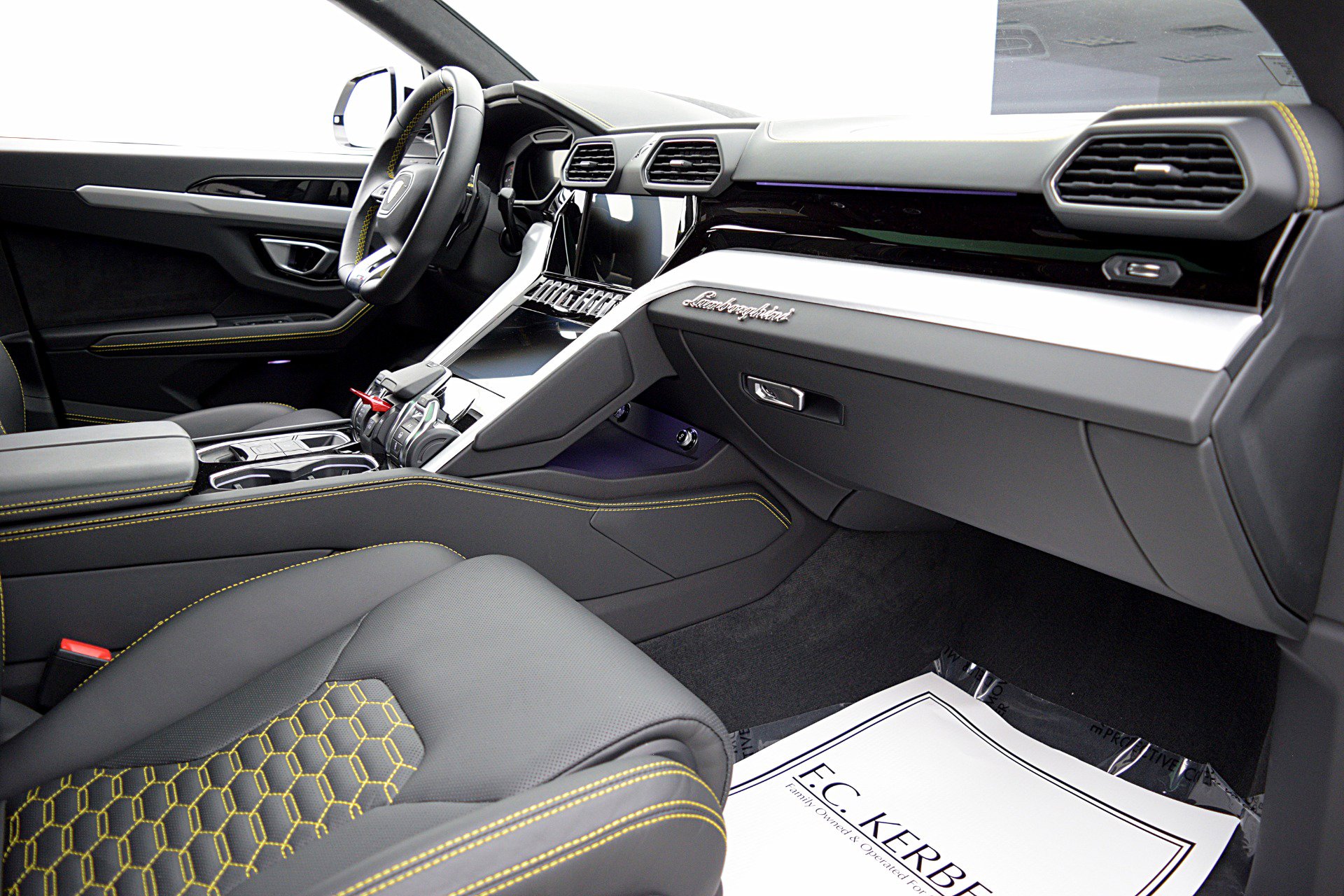 Used 2023 Lamborghini Urus S AWD/4WD image 33