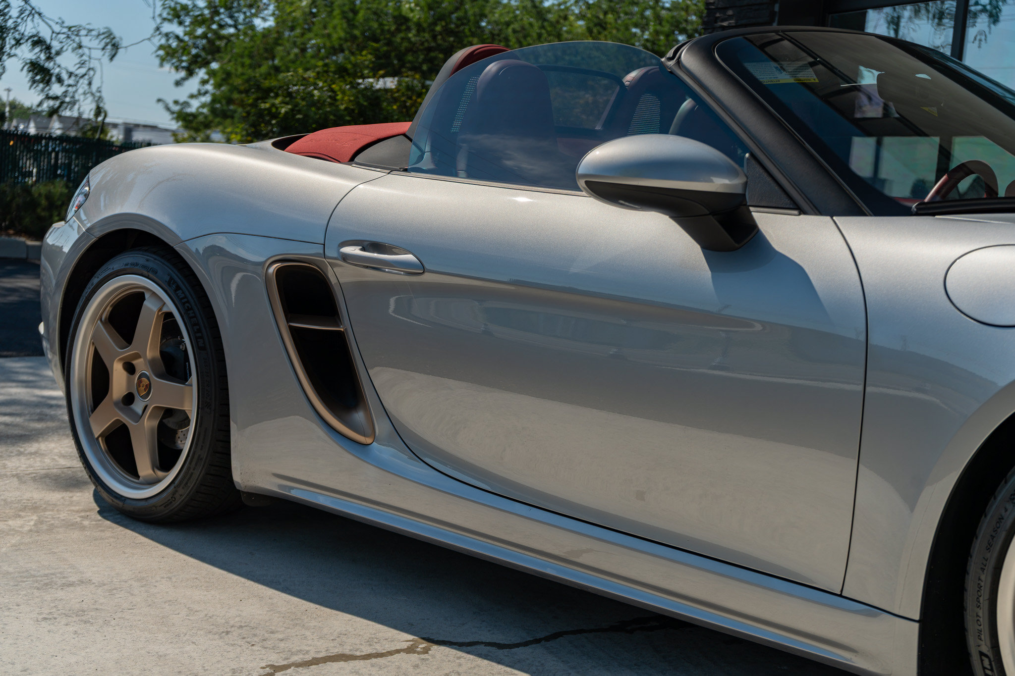 Used 2021 Porsche 718 Boxster RWD image 14