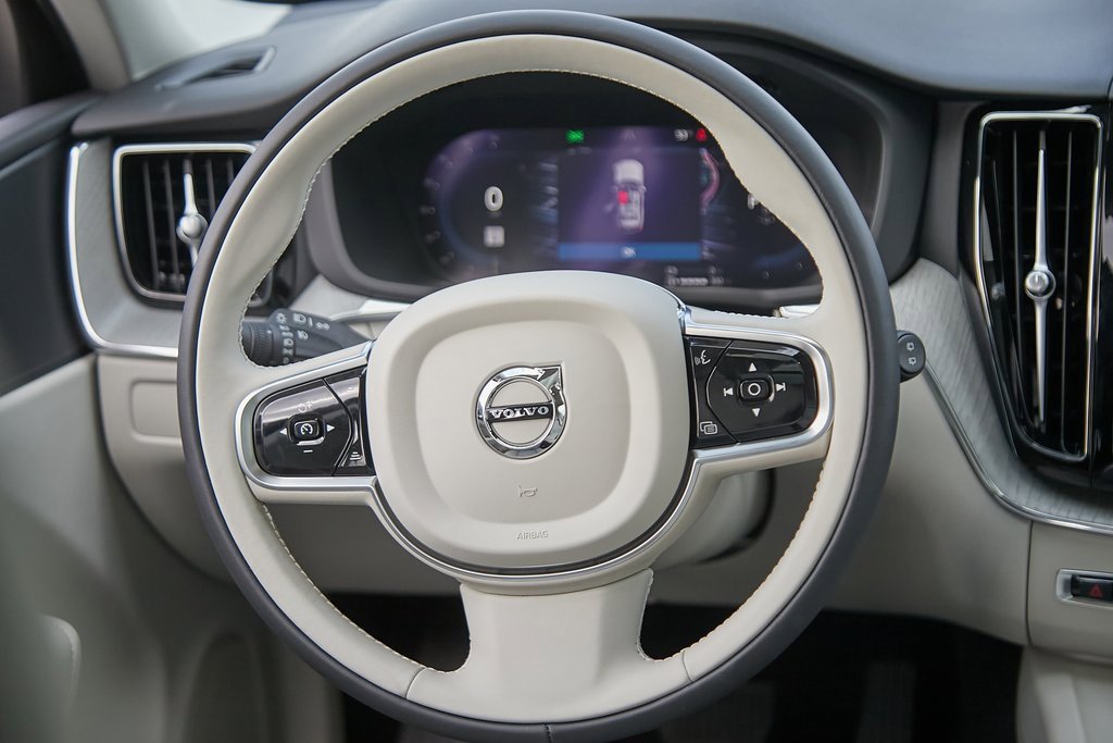 New 2025 Volvo XC60 T8 Plus w/ Protection Package Premier image 24