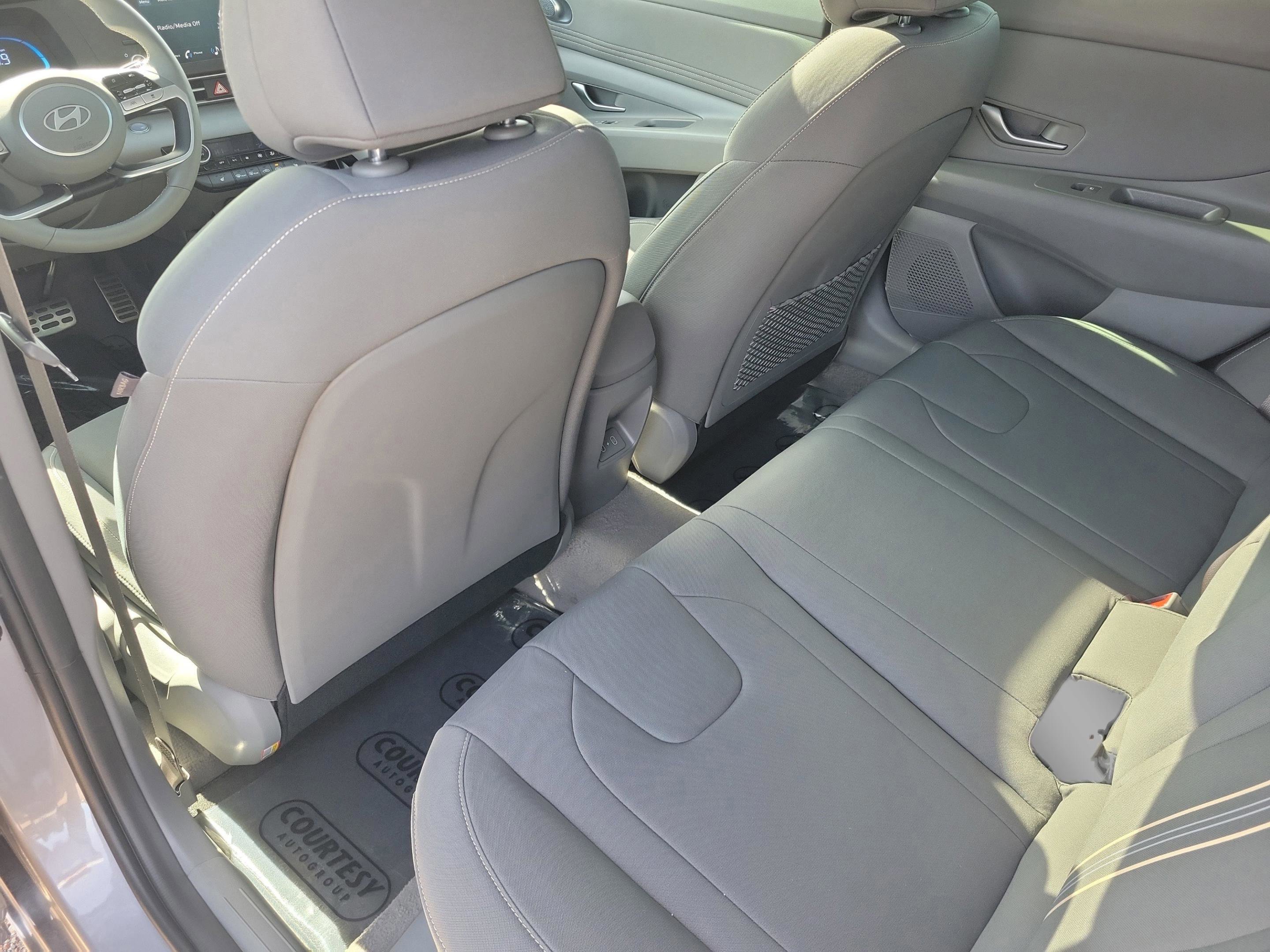 New 2026 Hyundai Elantra SEL Sport image 28
