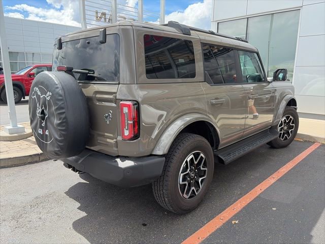 Used 2025 Ford Bronco Outer Banks image 3