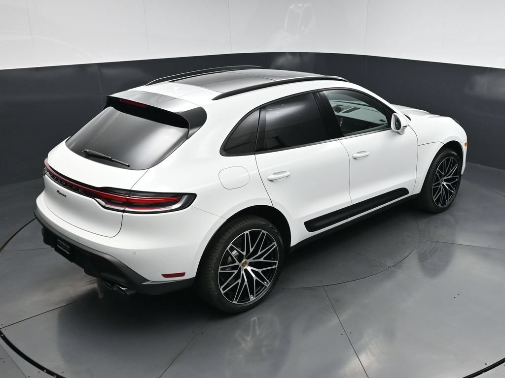 New 2026 Porsche Macan AWD/4WD image 18