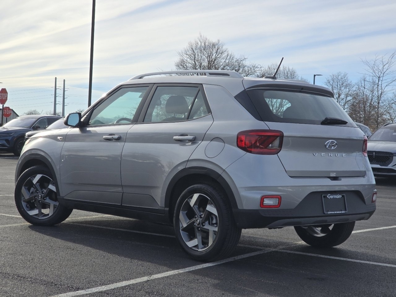 Used 2025 Hyundai Venue SEL image 13