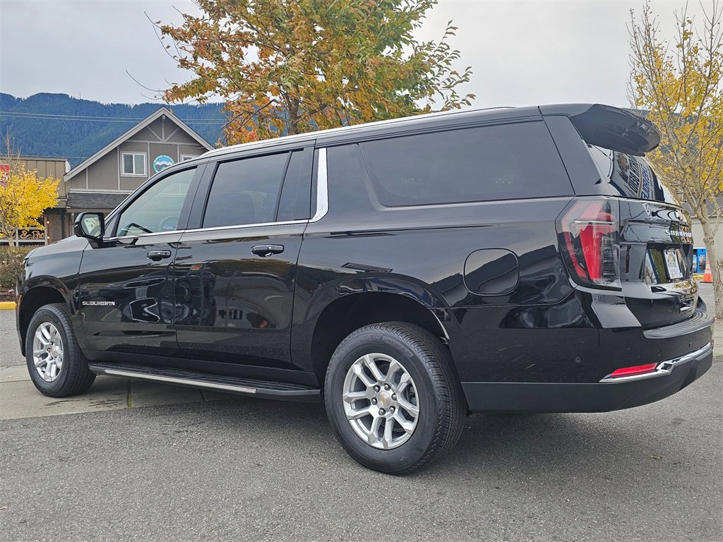 New 2026 Chevrolet Suburban LS image 7