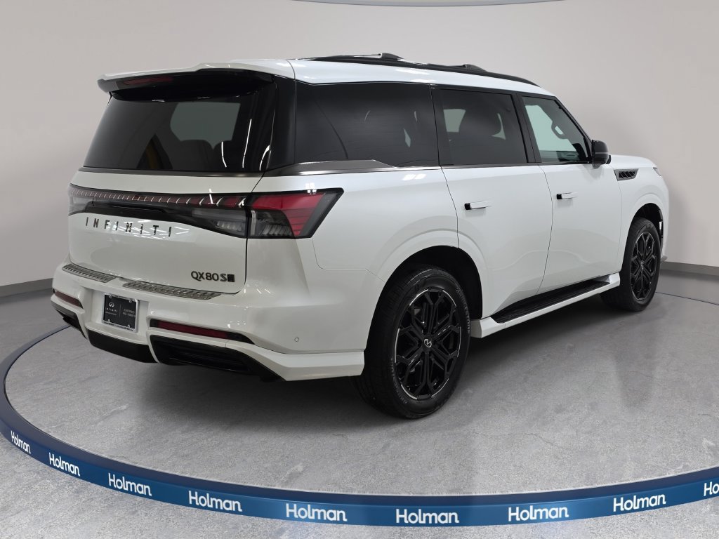 Certified 2026 INFINITI QX80 4WD w/ Sport Exterior Package image 5