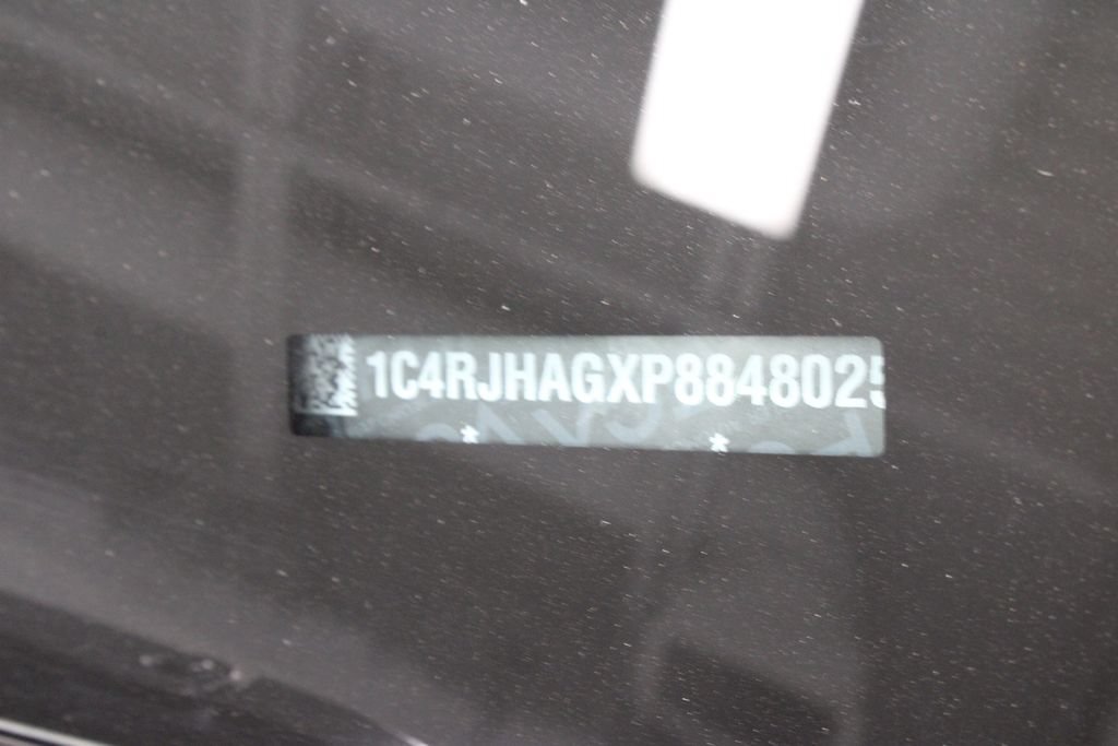 Used 2023 Jeep Grand Cherokee Altitude AWD/4WD image 31