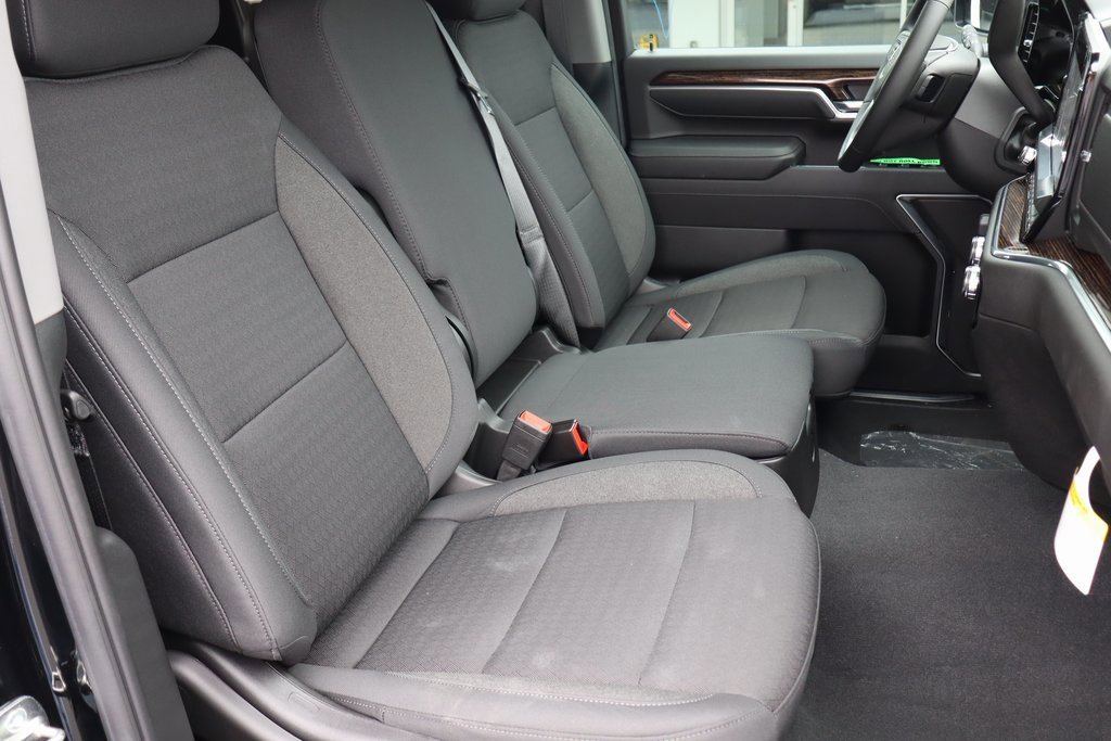 New 2025 GMC Sierra 2500 SLE w/ SLE Value Package; image 25