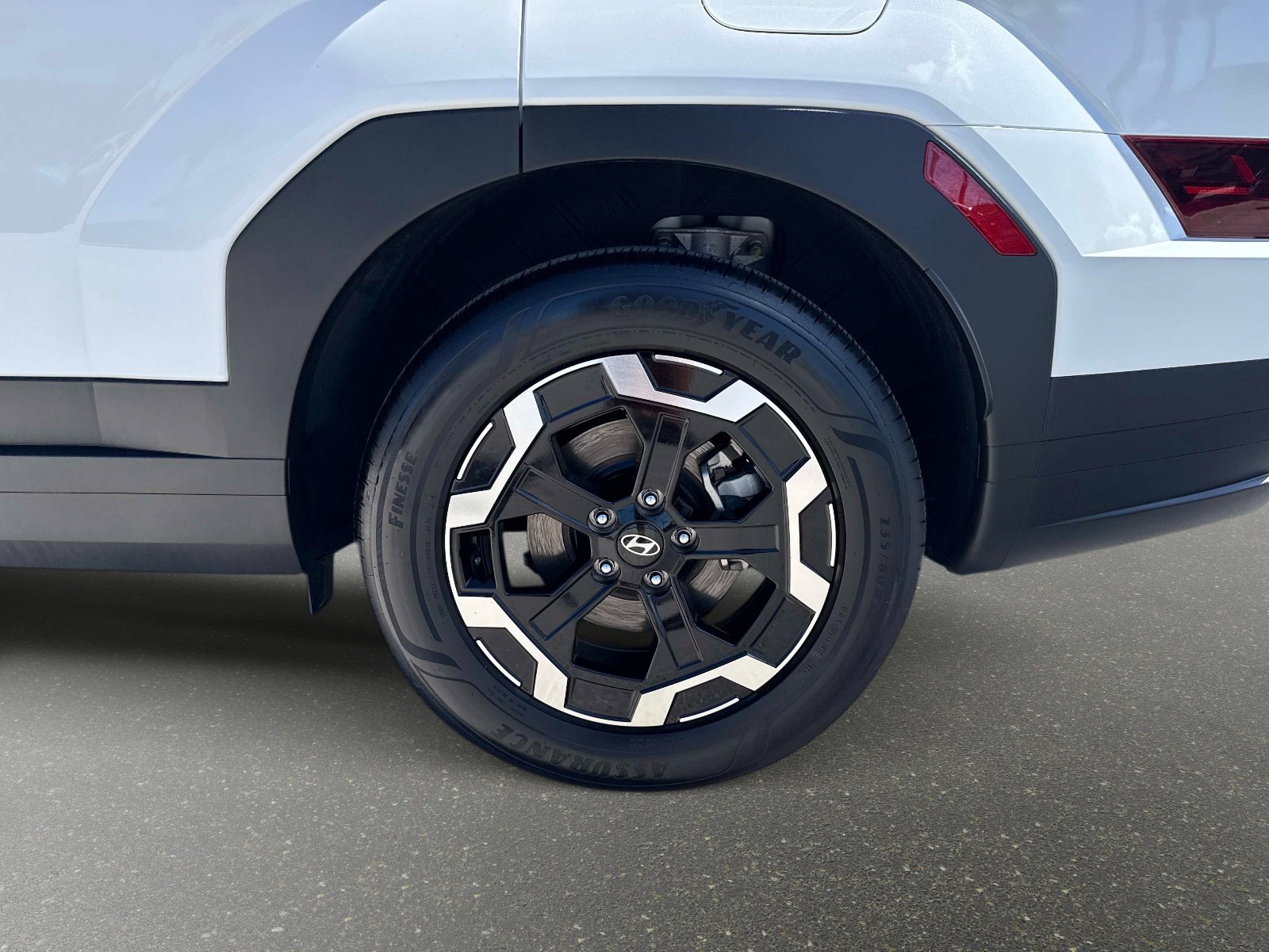 Used 2025 Hyundai Santa Fe SEL image 11