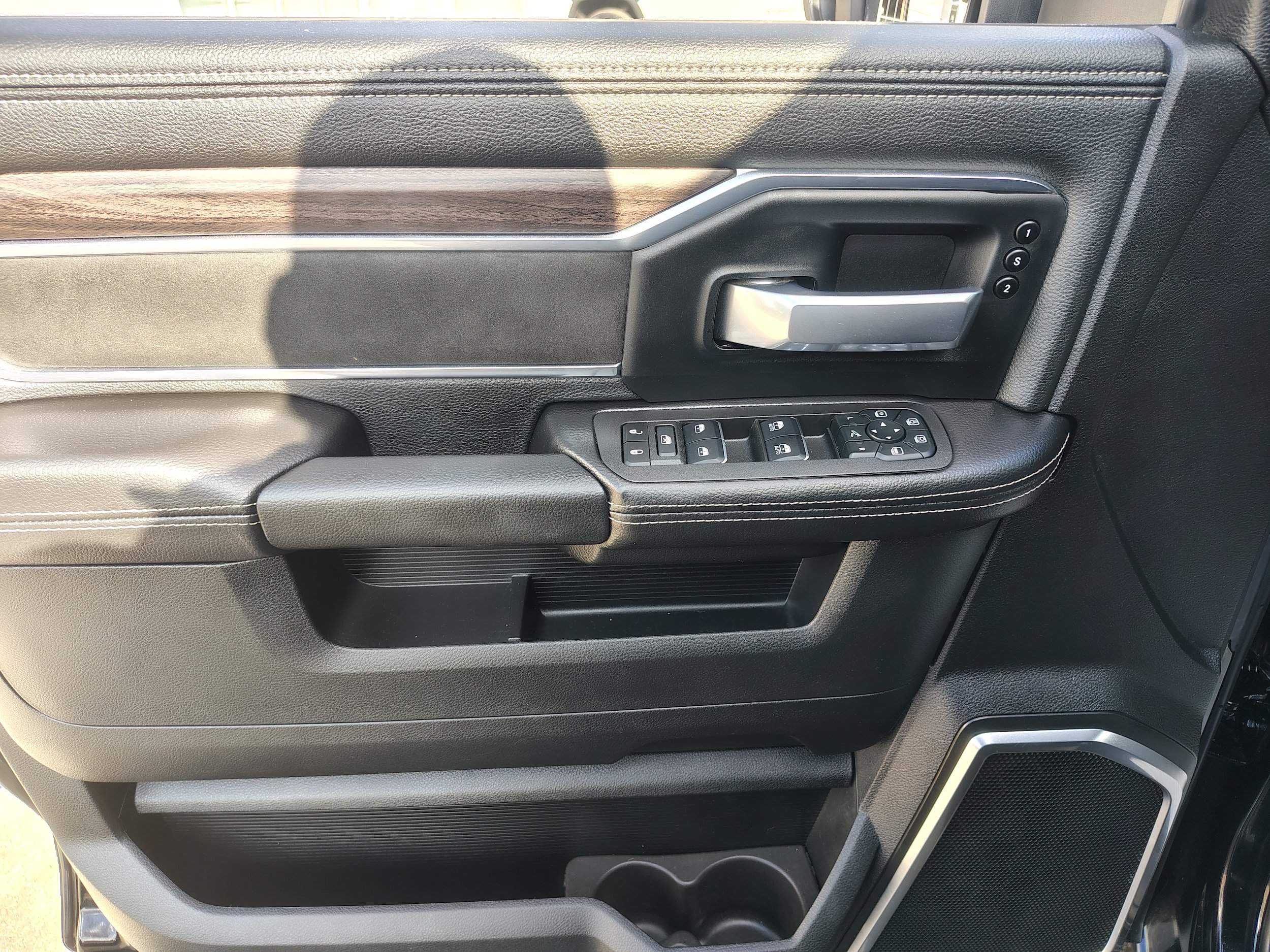 Certified 2026 RAM 2500 Laramie AWD/4WD image 19