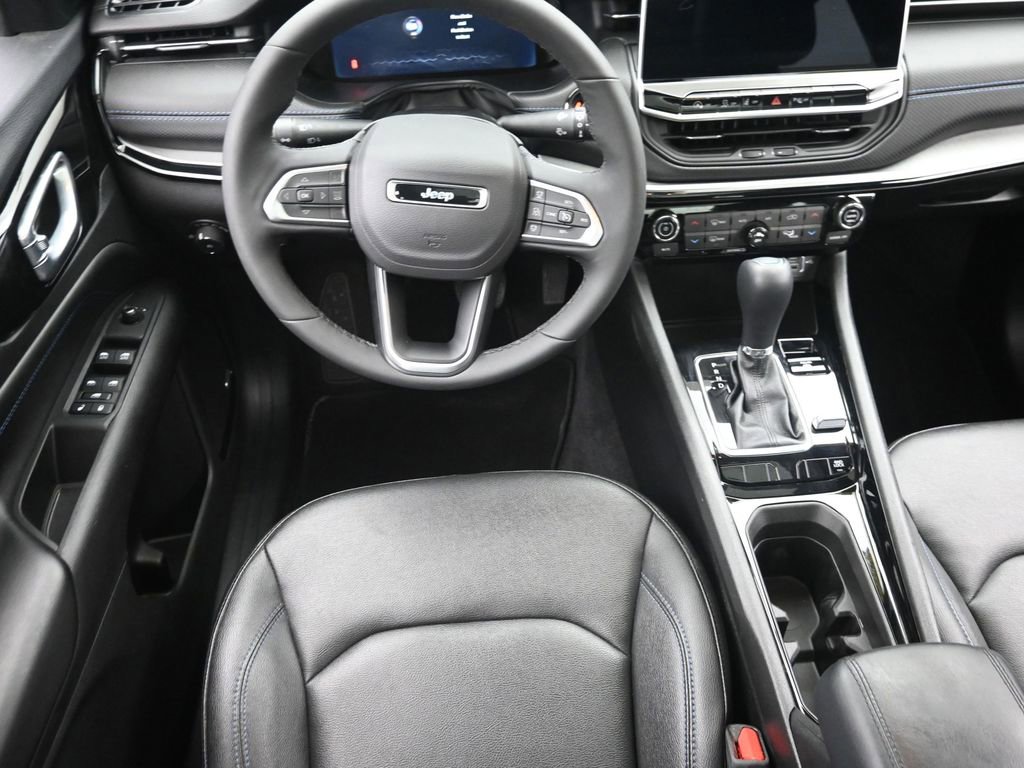 Used 2025 Jeep Compass Limited w/ High Altitude Package image 11