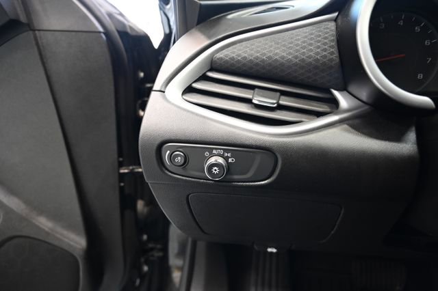 Used 2024 Chevrolet Malibu RS FWD image 23