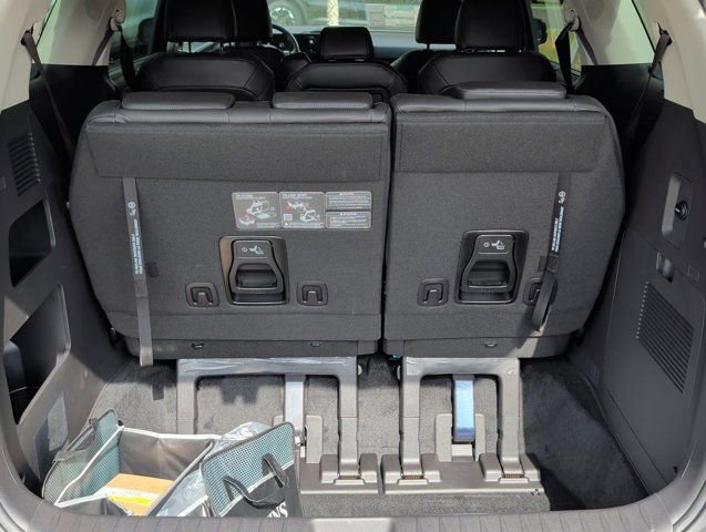 New 2026 Kia Carnival EX image 5