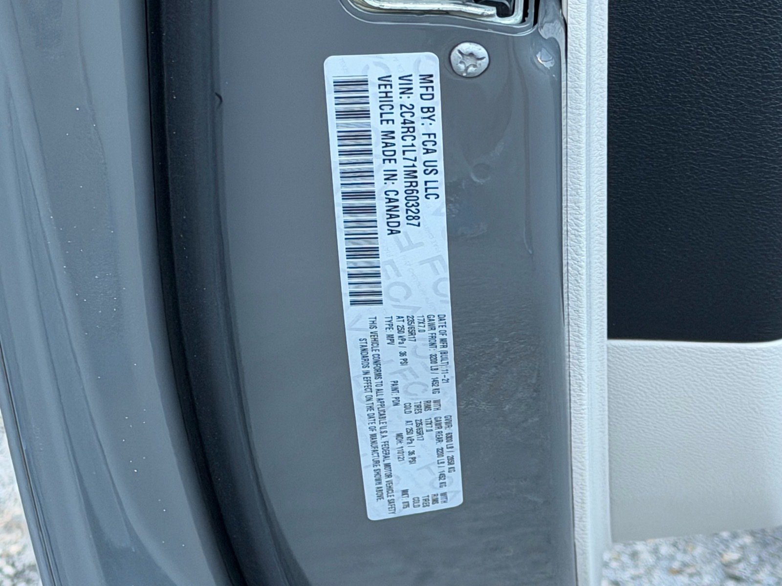 Used 2021 Chrysler Pacifica Touring-L FWD image 23