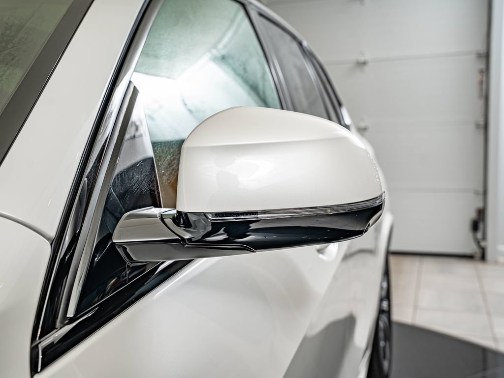New 2026 BMW X5 xDrive50e w/ M Sport Package AWD/4WD image 9