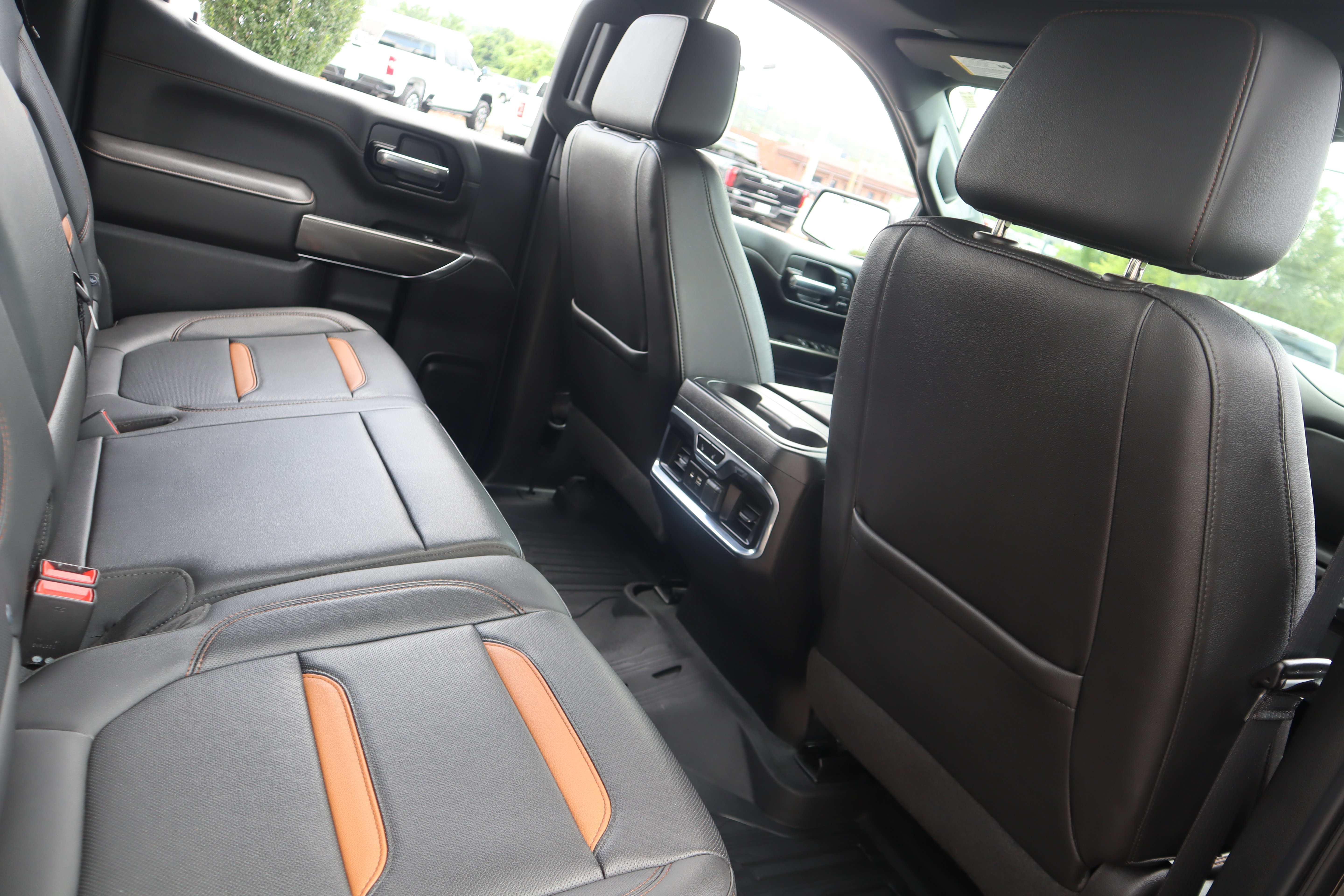 Used 2020 GMC Sierra 1500 AT4 w/ AT4 Premium Package AWD/4WD image 34