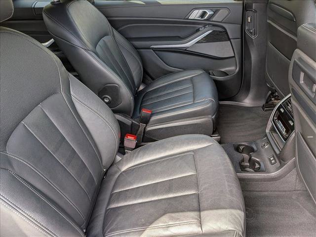 Used 2020 BMW X7 xDrive40i w/ M Sport Package AWD/4WD image 21
