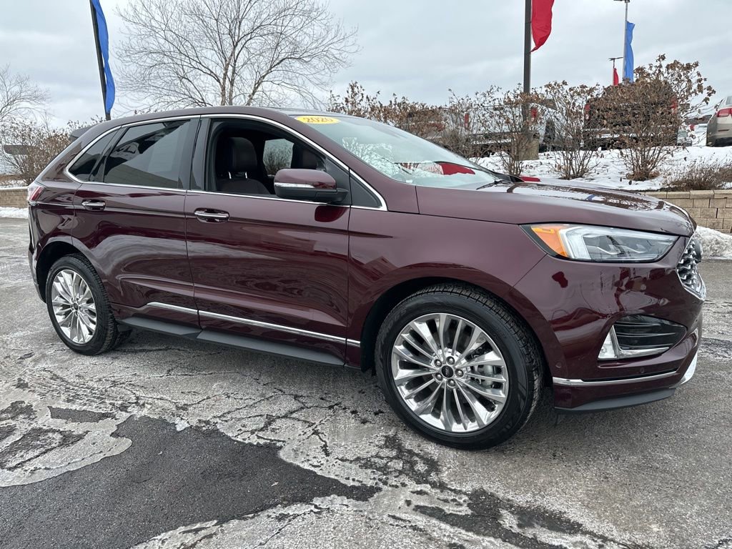 Used 2020 Ford Edge Titanium w/ Equipment Group 301A image 17