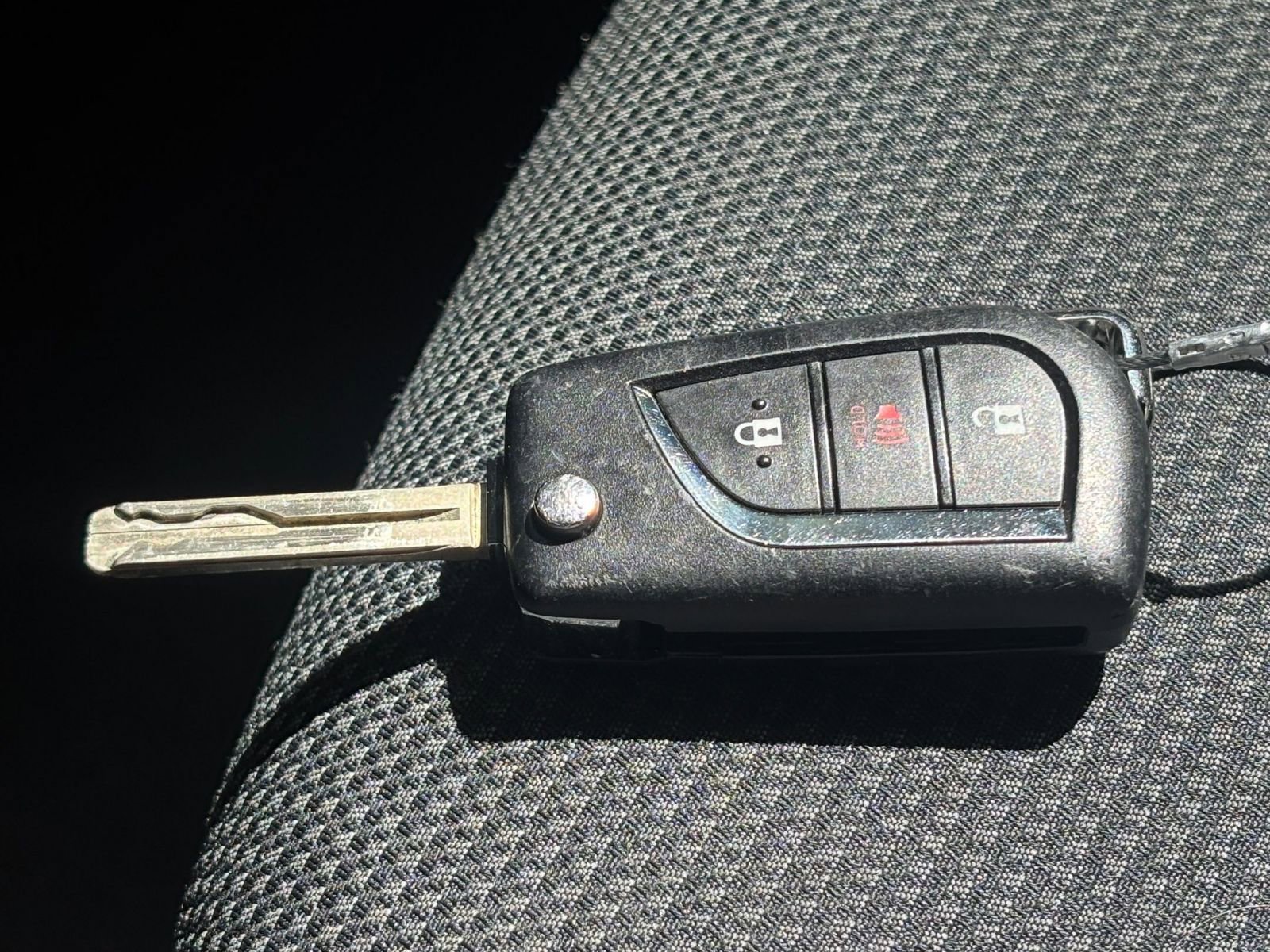 Used 2024 Toyota RAV4 LE AWD/4WD image 22