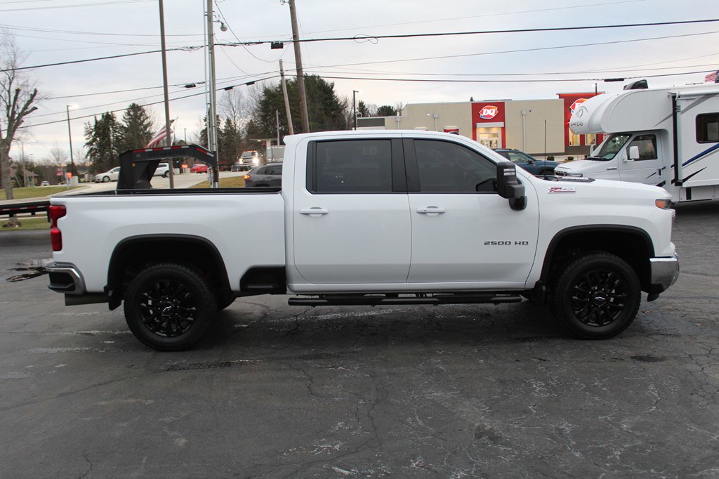 Used 2025 Chevrolet Silverado 2500 LT w/ All Star Edition image 8
