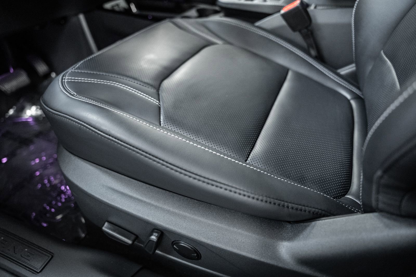 Certified 2025 Ford Mustang Mach-E Premium image 38