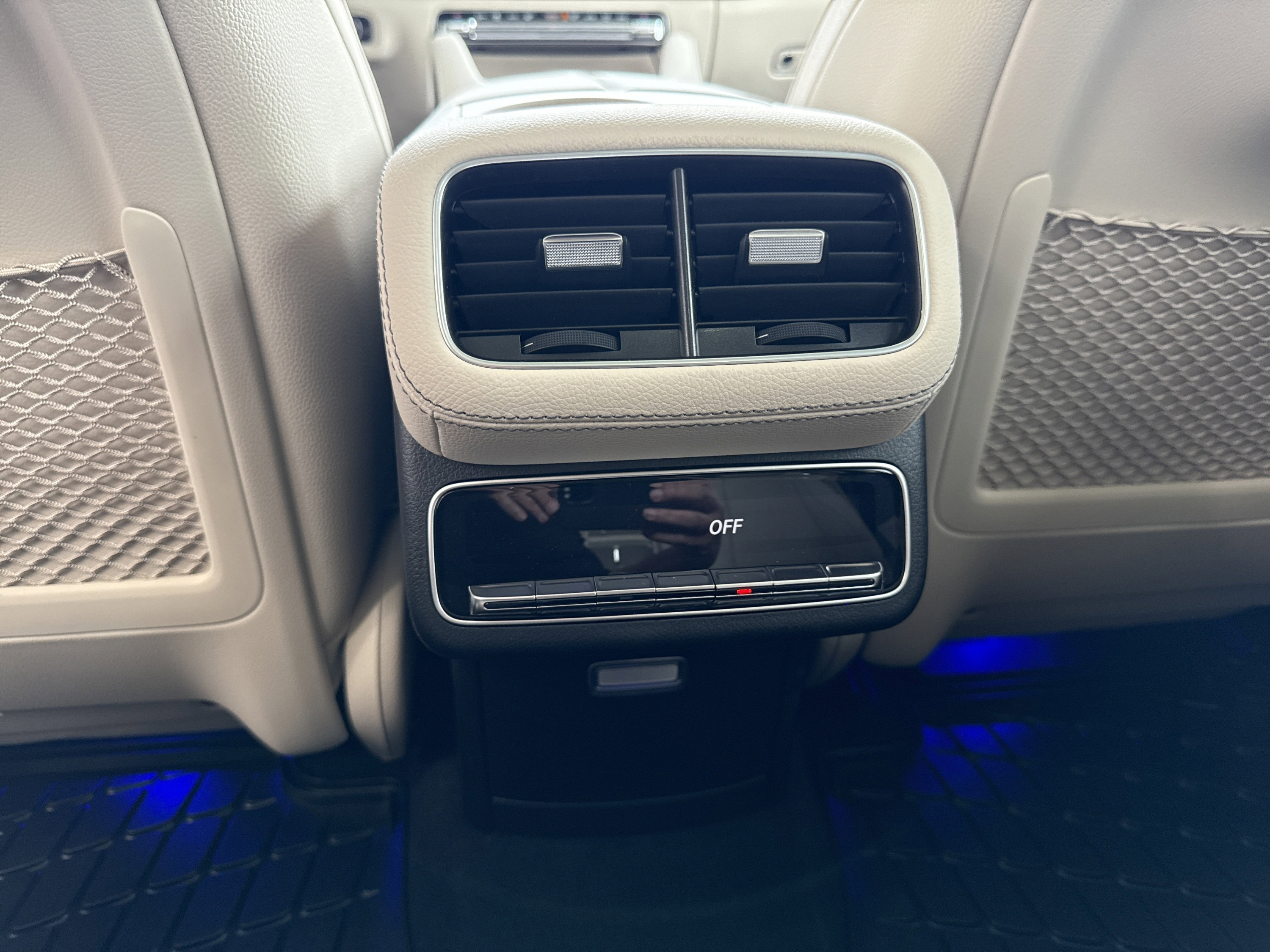 Certified 2026 Mercedes-Benz GLS 450 4MATIC image 38