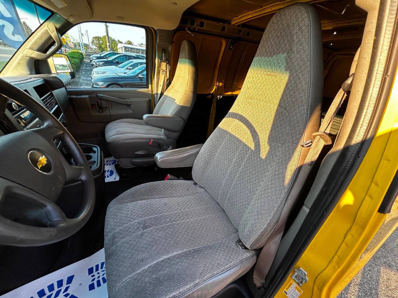 Used 2019 Chevrolet Express 2500 image 9