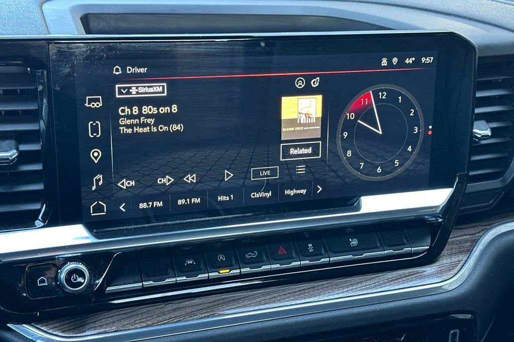 Used 2025 GMC Sierra 1500 Elevation image 17