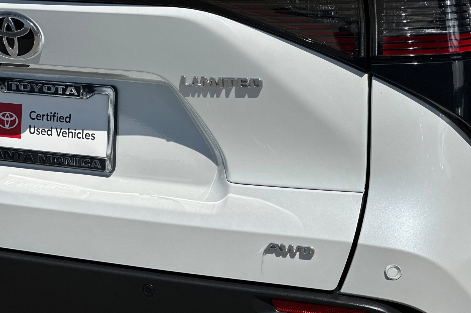 Used 2024 Toyota bZ4X Limited image 27