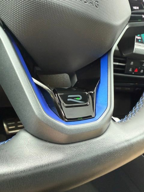 Used 2024 Volkswagen Golf R image 27