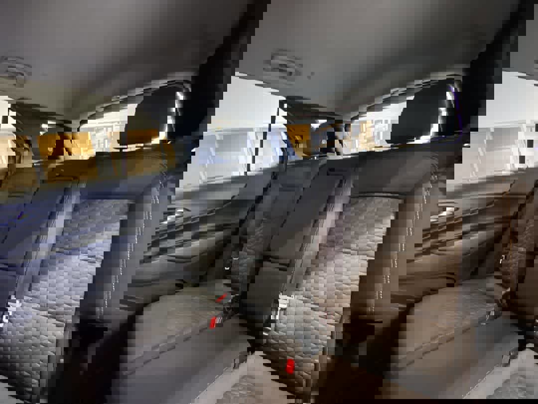 Used 2020 Chevrolet Equinox LT w/ Driver Convenience Package image 24