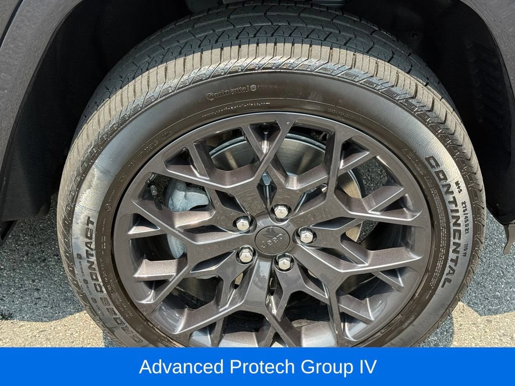 Certified 2024 Jeep Grand Cherokee L Summit AWD/4WD image 15