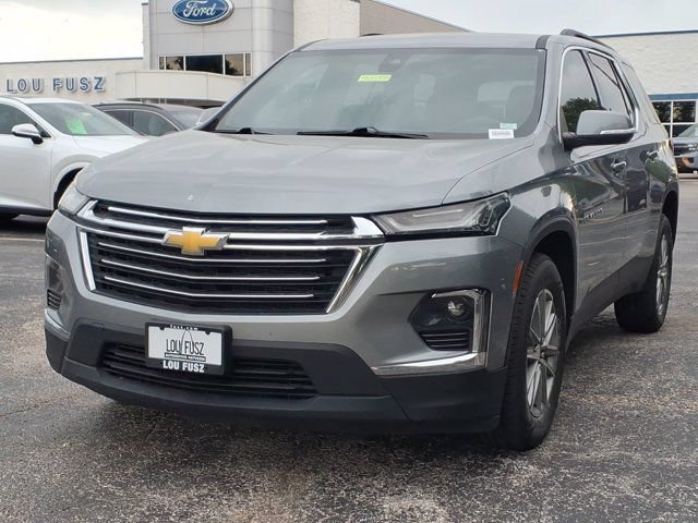 Used 2023 Chevrolet Traverse LT AWD/4WD image 2