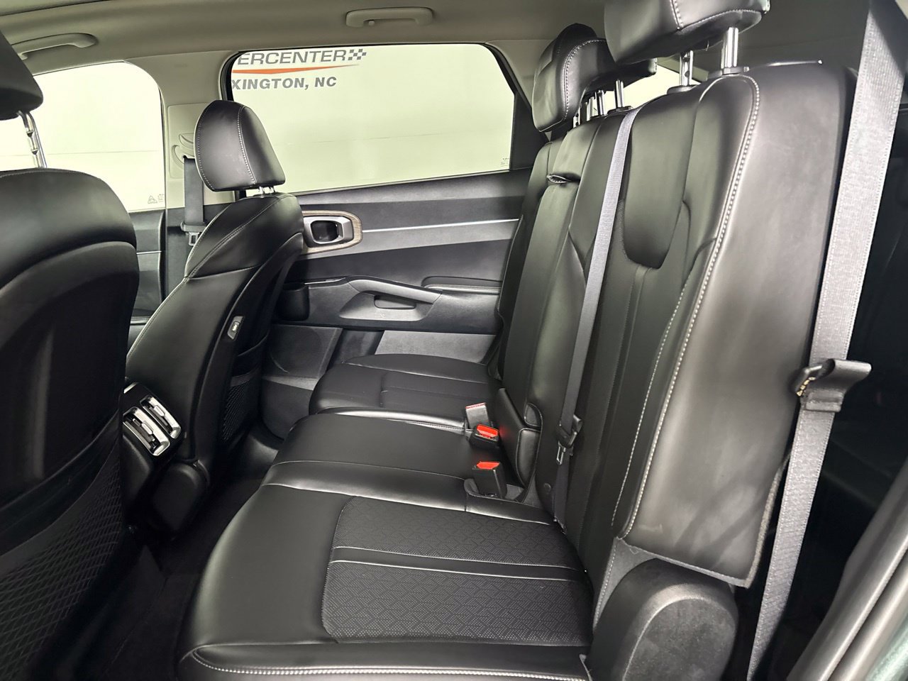 Used 2023 Kia Sorento S w/ Panoramic Sunroof Package AWD/4WD image 24