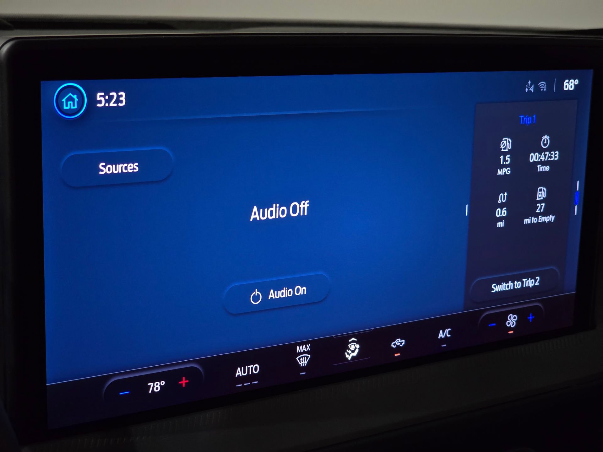 New 2025 Ford Maverick XL w/ Equipment Group 101A image 21