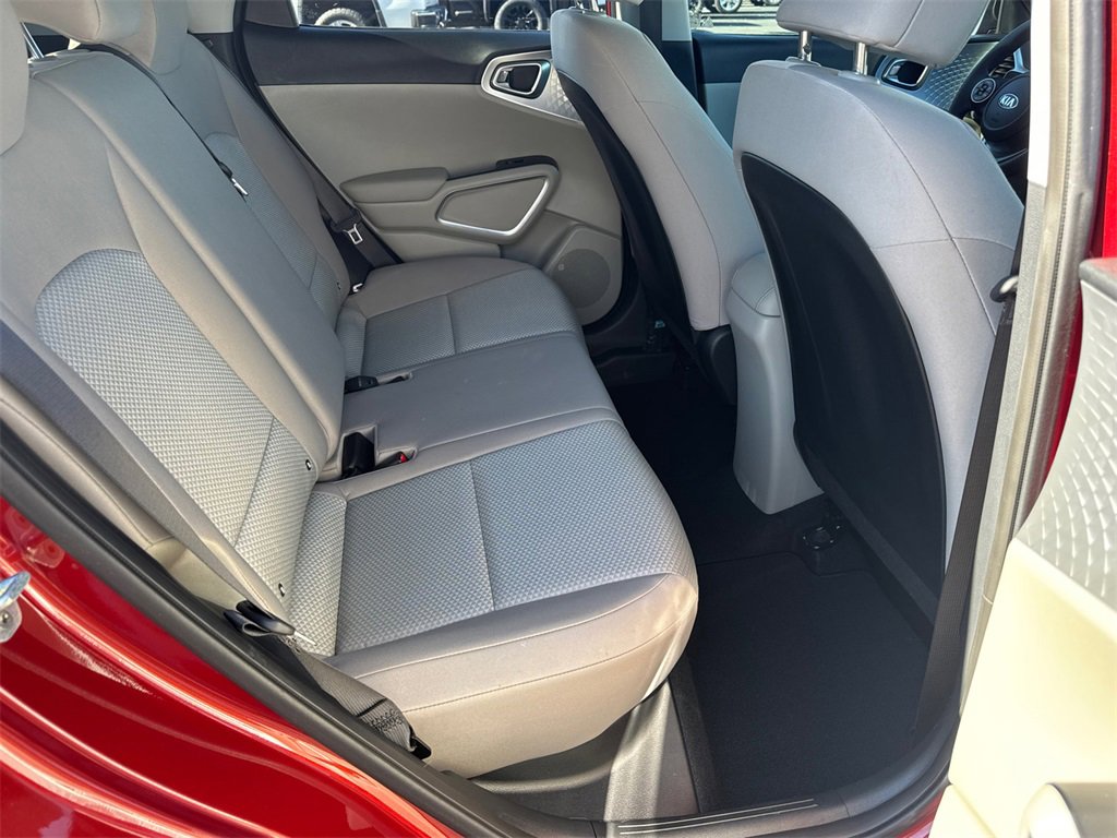 Used 2021 Kia Soul LX image 16
