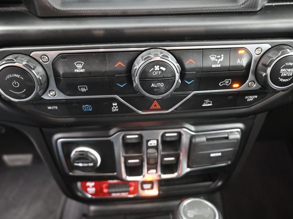 Used 2022 Jeep Wrangler Unlimited Rubicon 4xe image 4