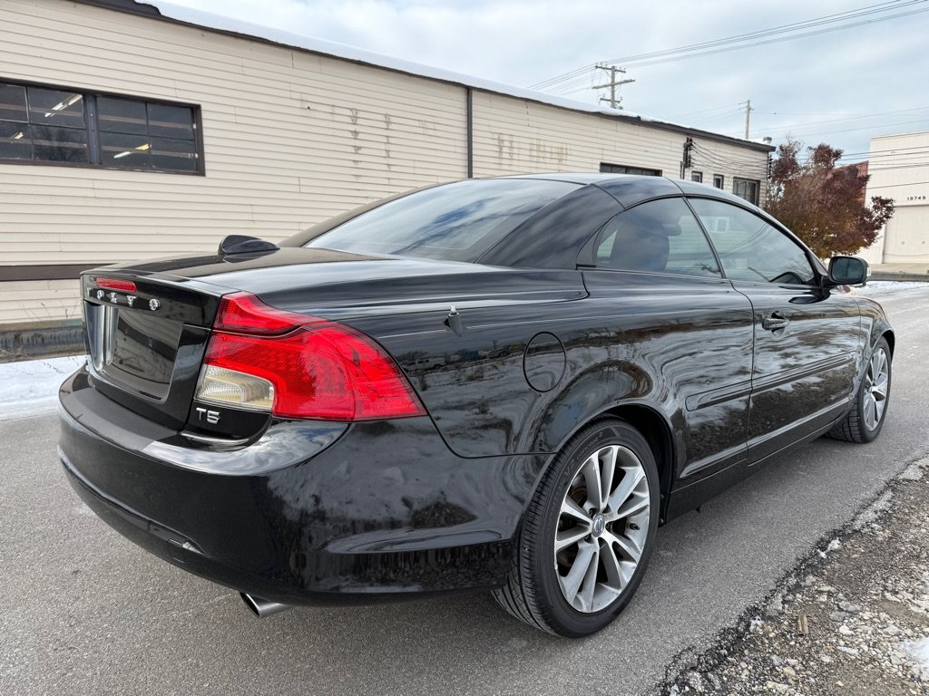 Used 2012 Volvo C70 T5 FWD image 3