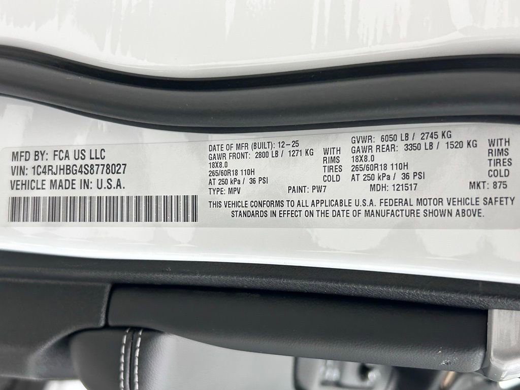 New 2025 Jeep Grand Cherokee Limited image 24