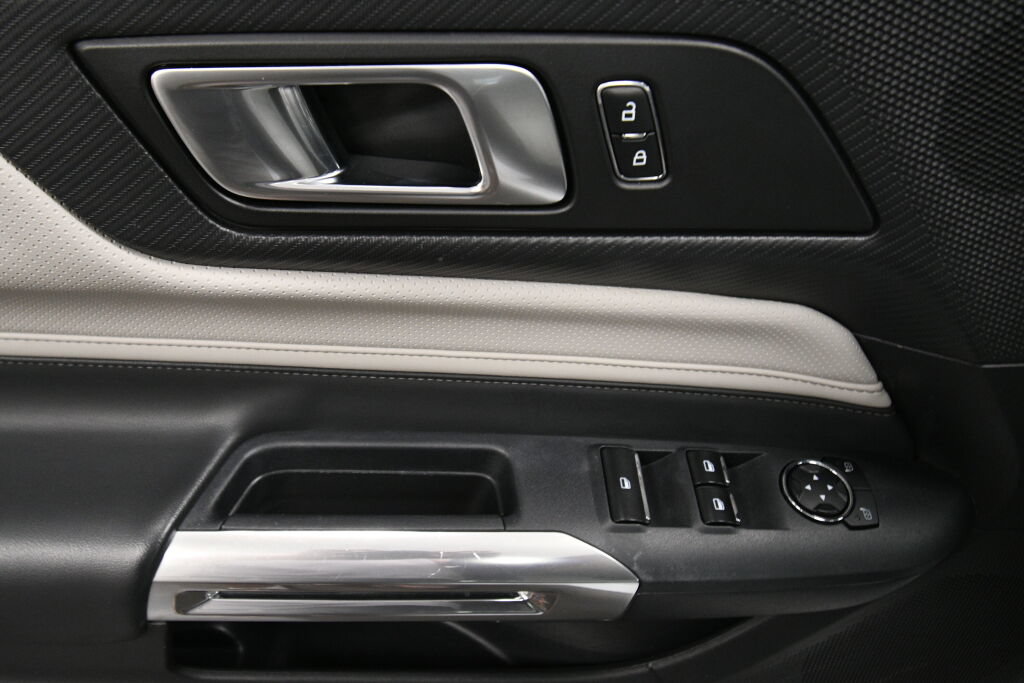 Used 2024 Ford Mustang Premium RWD image 10